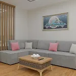 Beachside Modern Apartments